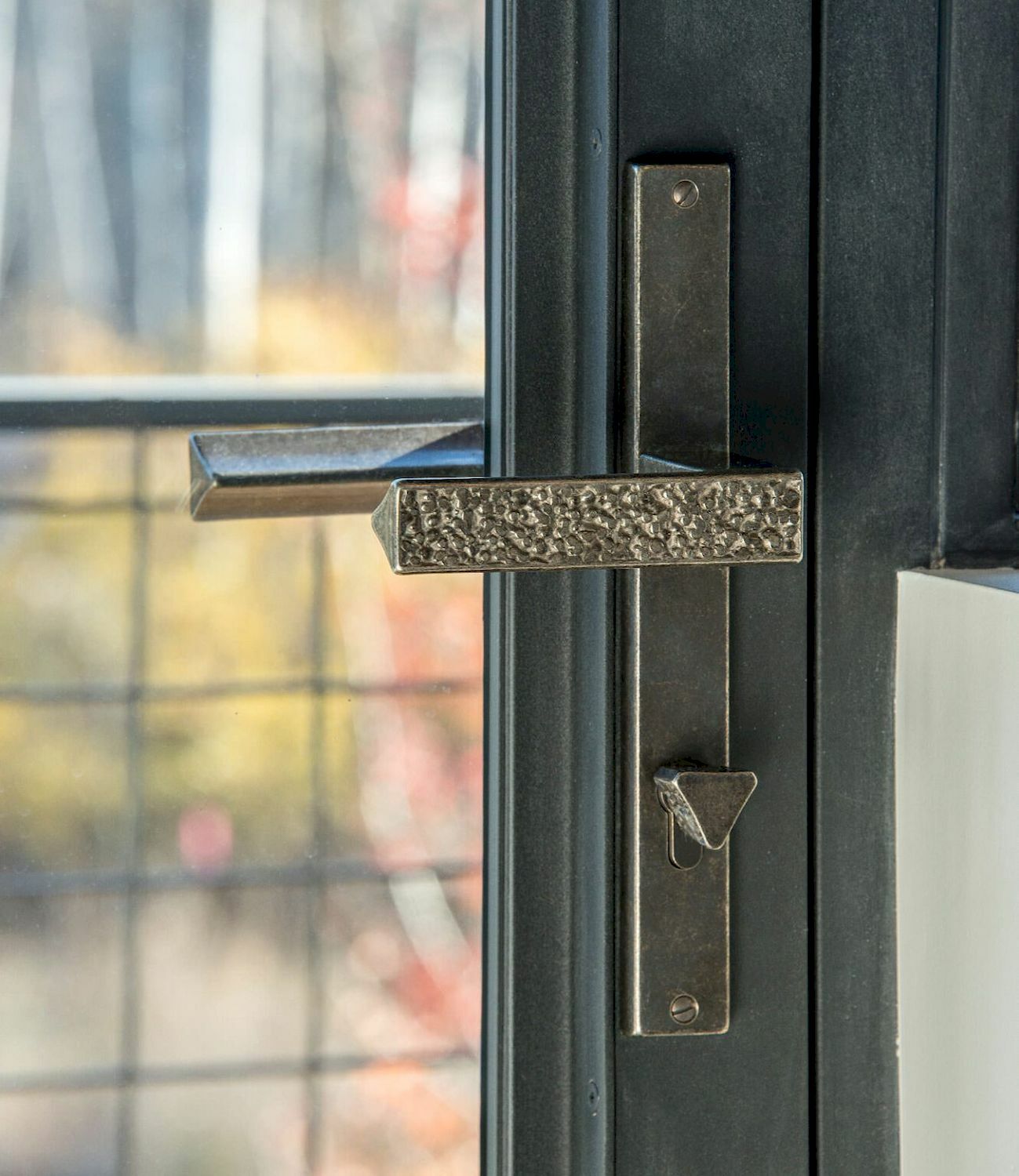 How to Clean Door Hardware: Simple Steps for Sparkling Fixtures